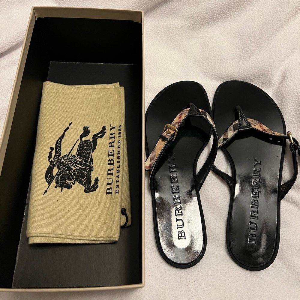 Brand New Burberry Parsons Brown Classic Plaid Flip Flop Flat Sandal EU 36 US 6
